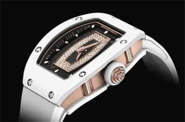 理查德米勒表盘划痕怎么修复