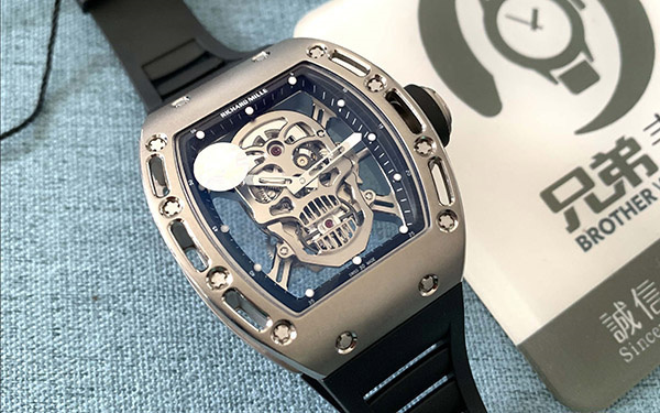 理查德米勒手表表蒙有划痕处理办法大全